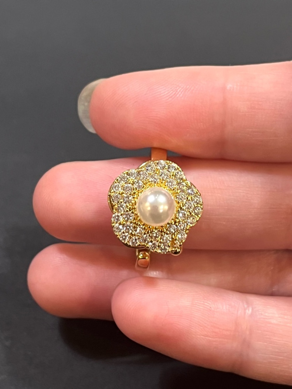 Brand new elegant adjustable Spin Ring